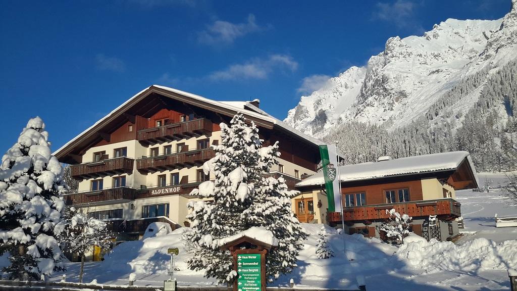 람자우 암 다흐스타인 Alpenhof B&B 외부 사진