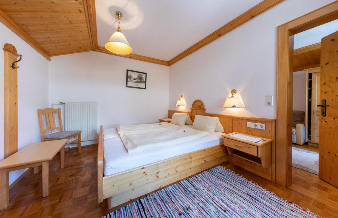 람자우 암 다흐스타인 Alpenhof B&B 외부 사진